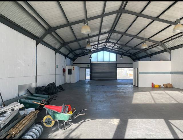 141M² RETAIL TO LET IN TOKAI